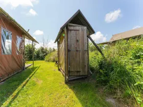 Unique, comfortable tent houses on a small holiday park a 5 minute walk from the sea. - Image 5