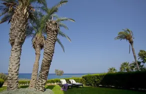 Trident Beach Front Suite - Image 4