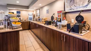 Best Western Plus Liverpool-Syracuse Inn & Suites - Image 5