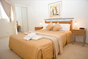 Windsor Apartments Adelaide - Image 3