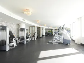 Huge Suite 3 Rooms up to 9p - 5 Hotel Sobe #916 - Image 4