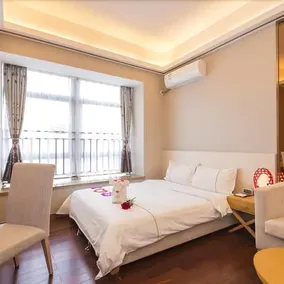 Elaine Savile Apartment (Guangzhou Zhujiang New Town Tancun Subway Station) - Image 2