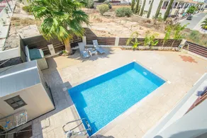 Pernera Beach Three Bedroom Villa - Image 4