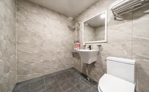 Propose Motel - Image 2