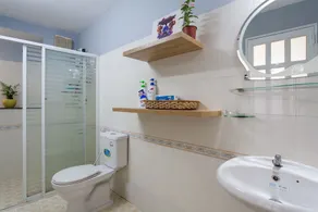 Lala House - Image 5