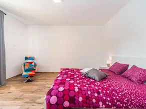 House with private pool for 10 people surrounded by vineyard in a quiet location - Image 3