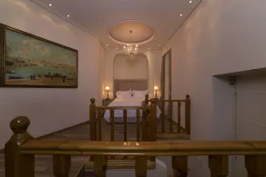 Home & Poetry Hotel - Image 3