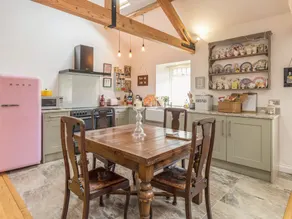The Cowshed - Image 5