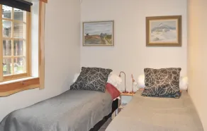 2 Bedroom Accommodation in Mora - Image 2