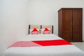 OYO 1281 Home Stay 83 - Image 2