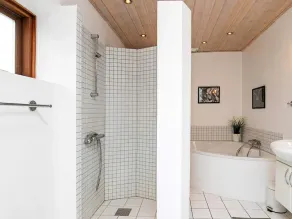 Enticing Holiday Home in Jutland near Beach - Image 2