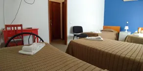 E-Nove Lounge Hostel Caffe - Image 2