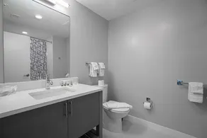 SoBe Waterfront Apartments - Image 3