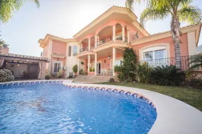 Cubo's Villa Elisabeth - Image 2