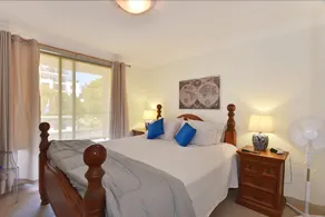 Sorrento Apartment 202 - Image 2