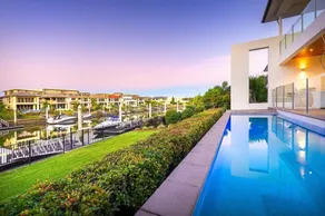 Vogue Living @ Hope Island Resort - Image 5
