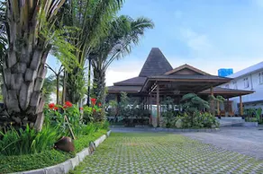 The Gambir Anom Hotel Resort & Convention - Image 2