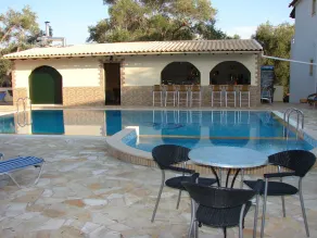 Olympia Paxos Apartment - Image 2