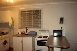 Uvongo log home - Image 4