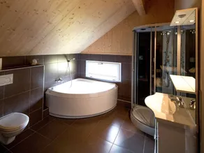 Luxurious Chalet in Murau with Outside Hot Tub - Image 2
