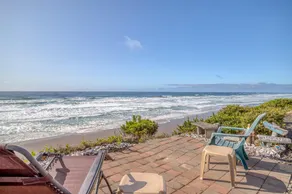 The Ocean Lounge - Image 5
