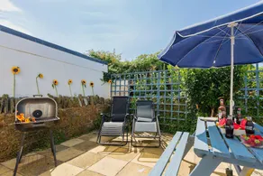 Braunton Blue Dolphin Cottage - Image 4