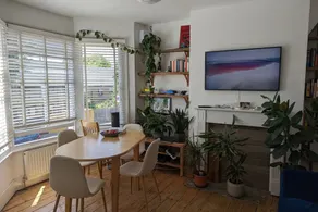 Stylish 2 Bedroom Apartment in Peckham - Image 3