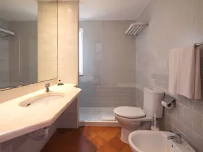 Dom Pedro Lagos Beach Club Apartments Beach Resort - Image 3