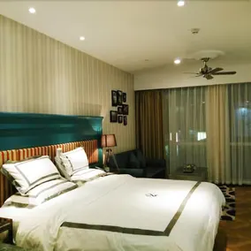 Lock Hotel - Image 5