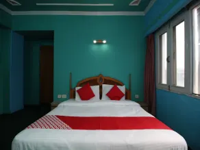 Hotel Essar By OYO Rooms - Image 3