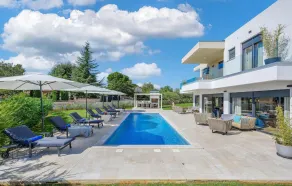 Amazing Home in Jehnici With 4 Bedrooms, Outdoor Swimming Pool and Heated Swimming Pool - Image 4