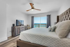 Silver Beach Retreat - 1938171 - Image 2