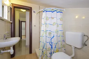 Apartments Komadina 596 A1 2 Br Apts - Image 2