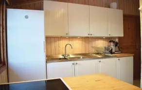 Beautiful Home in Eggedal With 4 Bedrooms - Image 5