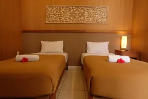 Kayu Dana Bedrooms & Pool - Image 3