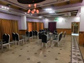 Royal Emirates Residence - Image 4
