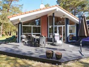 Modern Holiday Home in Jutland With Sauna - Image 4