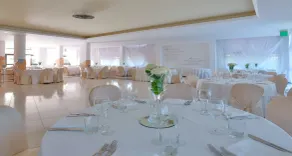 Hotel Delfa - Image 2