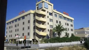 Hinterland Hotel - Image 3