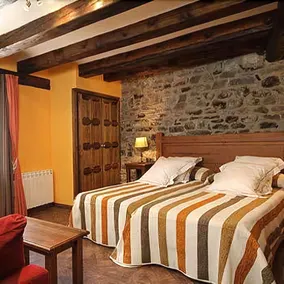 Casa Rafeleta - Guest House - Image 2