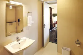 Riviera Suites - Image 3