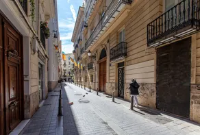 Valencia Flat Rental - Apartment in the old town with terrace - Image 5