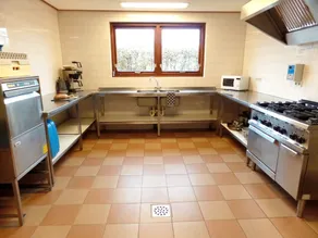 Tidy house with fireplace, near North Sea beach - Image 2