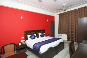Royal Inn by OYO Rooms - Image 2