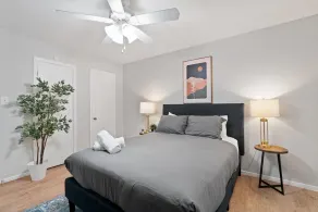Stylish 1BR Near UT Highland Evonify - Image 3