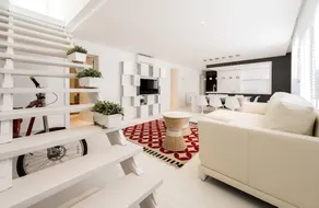 El Retiro City Center - Image 3