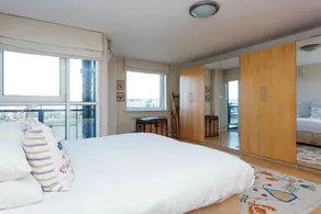 Riverside Hideaway - Image 4