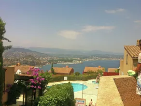 Modern Holiday Home in Théoule-sur-mer With Swimming Pool - Image 3