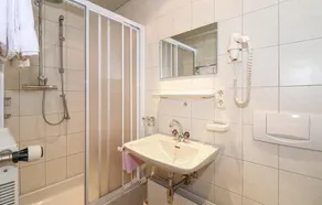 Stunning Apartment in Wenns With 2 Bedrooms and Wifi - Image 2