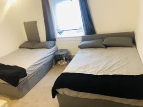 Charming 3 Double Bed Apartment in Tonbridge - Image 2